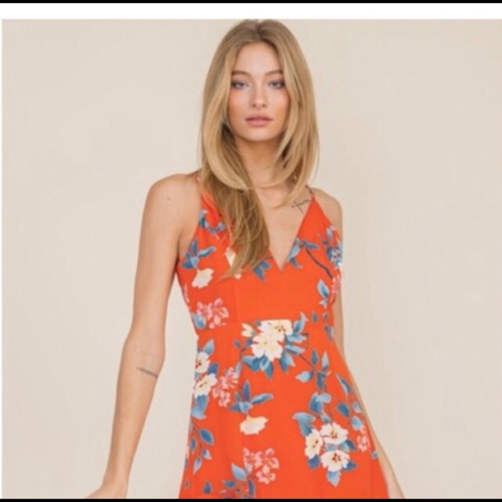 🎉HOST PICK🎉 Floral asymmetrical dress in gorgeous tangerine color - Picture 2 of 6